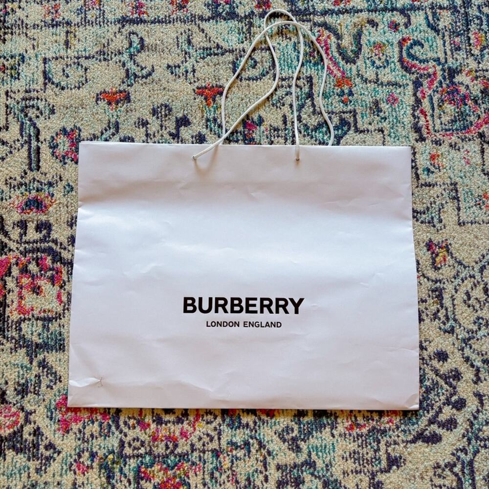Burberry Large White Shopping Tote Bag 2023 Luxury Packaging